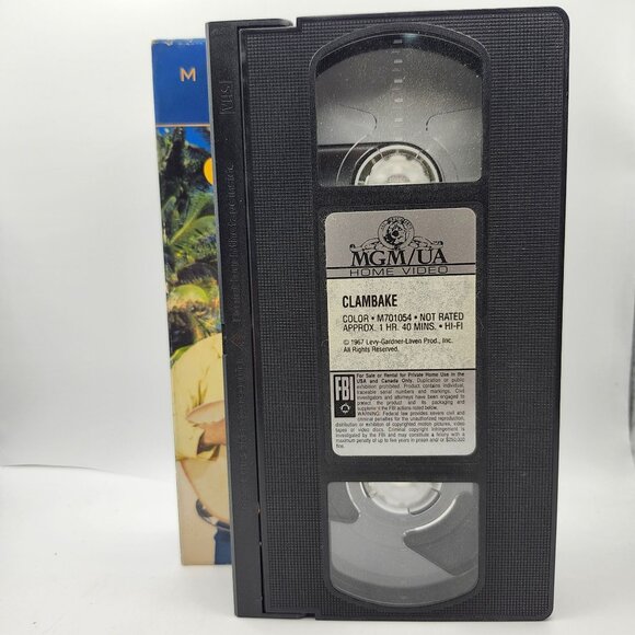 Elvis Presley Clambake VHS MGM UA 1996 b - Picture 3 of 5